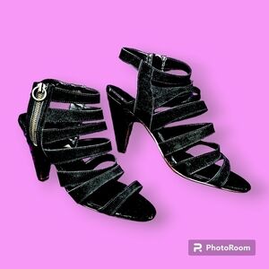 Le Chateau Black Strappy Sandals Size 9